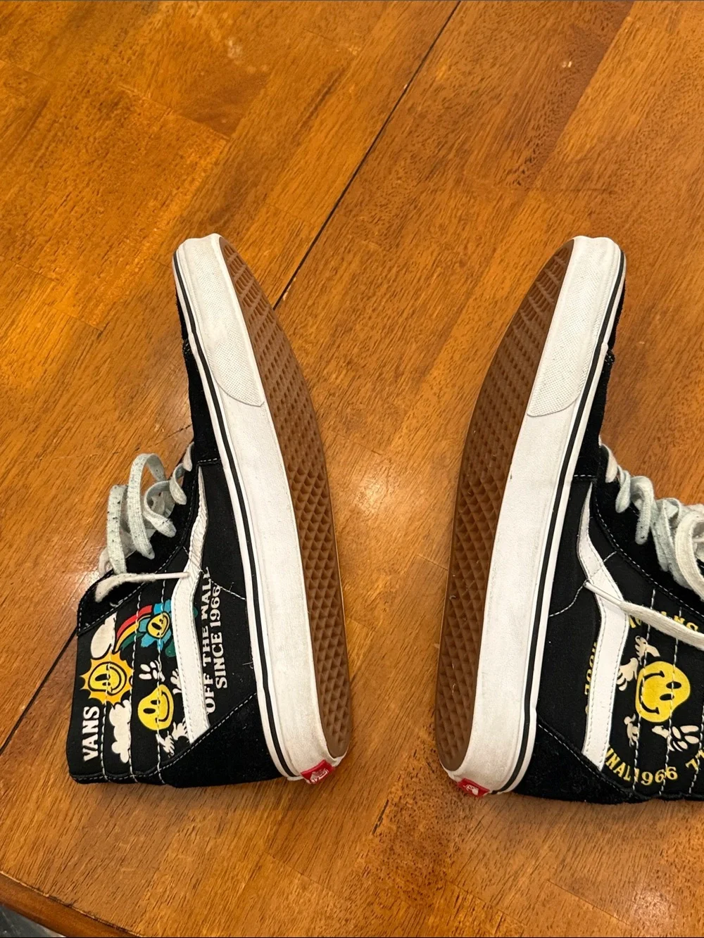 Vans Black High-Top men Sneakers with Smiley Graphics size 11.5